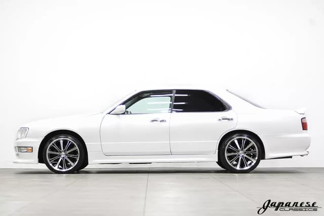 1996 Nissan Gloria JDM car for sale — photo 4 of 25