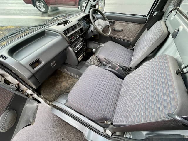 1999 Daihatsu Hijet JDM car for sale — photo 23 of 25