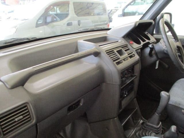 1993 Mitsubishi Pajero JDM car for sale — photo 11 of 15