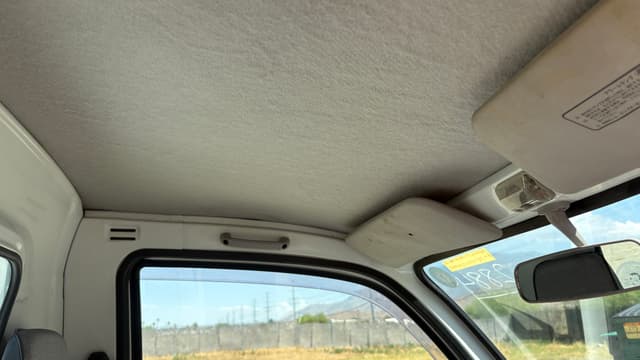 1998 Mitsubishi Minicab JDM car for sale — photo 12 of 25