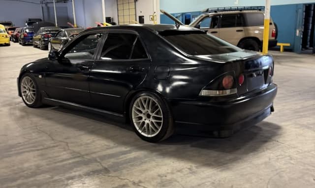 2000 Toyota Altezza JDM car for sale — photo 15 of 25