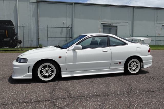 1997 Honda Integra JDM car for sale — photo 11 of 18