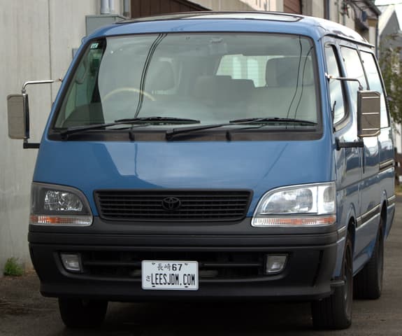 1997 Toyota HiAce JDM car for sale — photo 2 of 25