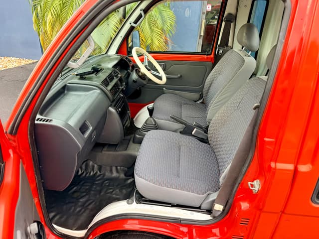 2000 Daihatsu Hijet JDM car for sale — photo 16 of 17