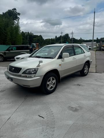 2001 Toyota Harrier JDM car for sale — photo 3 of 12
