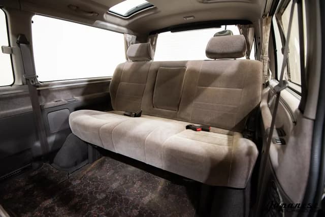 1995 Toyota HiAce JDM car for sale — photo 17 of 25