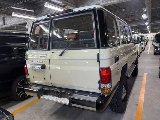 1995 Toyota Land Cruiser Prado JDM car for sale — photo 2 of 9