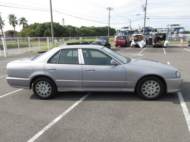 1998 Nissan Skyline JDM car for sale — photo 3 of 19