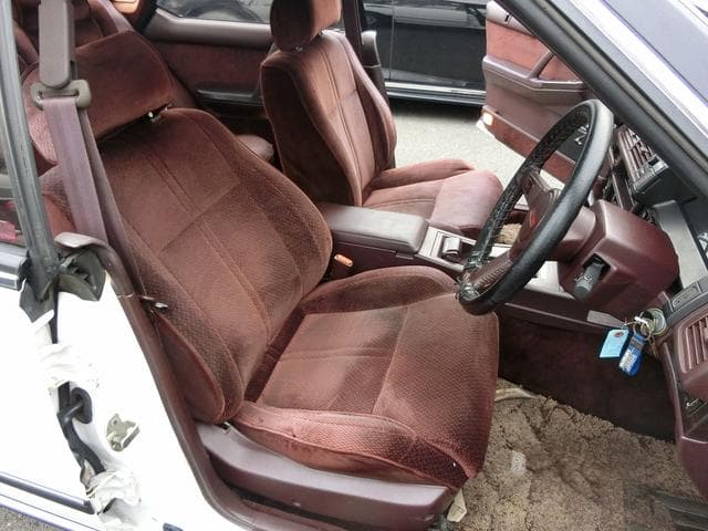1988 Nissan Gloria JDM car for sale — photo 16 of 25