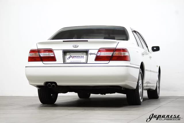 1997 Nissan Cima JDM car for sale — photo 8 of 25