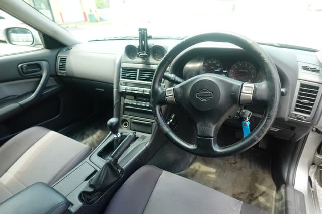 1998 Nissan Skyline JDM car for sale — photo 15 of 17