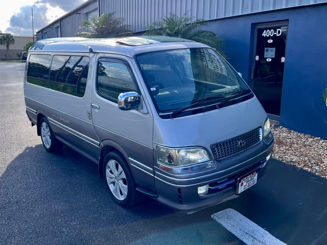 1996 Toyota HiAce JDM car for sale — photo 20 of 22