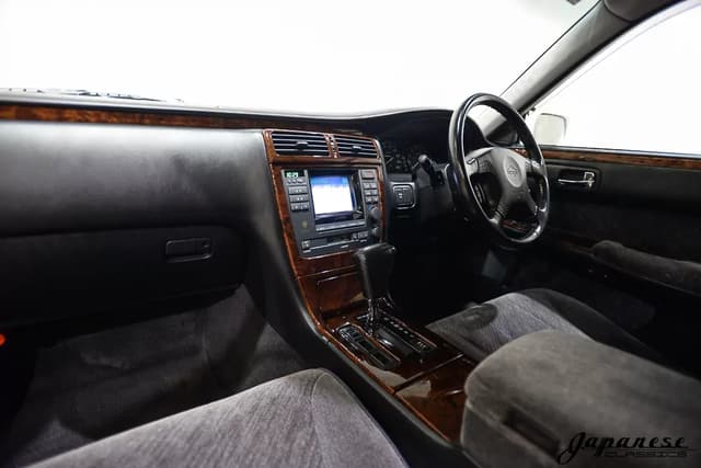 1997 Nissan Cima JDM car for sale — photo 9 of 25