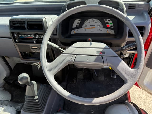 1999 Mitsubishi Minicab JDM car for sale — photo 11 of 25