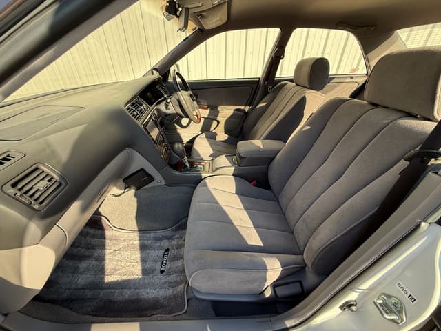 1999 Toyota Mark II JDM car for sale — photo 10 of 20