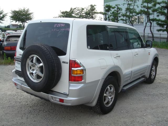 2000 Mitsubishi Pajero JDM car for sale — photo 2 of 5