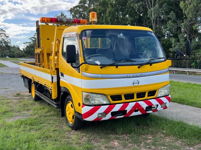 2005 Toyota Dyna JDM car for sale — photo 3 of 19