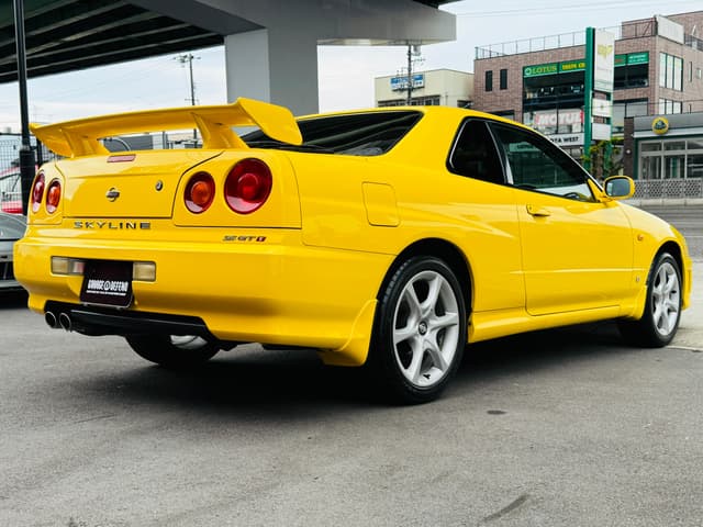 1998 Nissan Skyline JDM car for sale — photo 22 of 25
