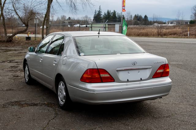 2001 Toyota Celsior JDM car for sale — photo 5 of 18