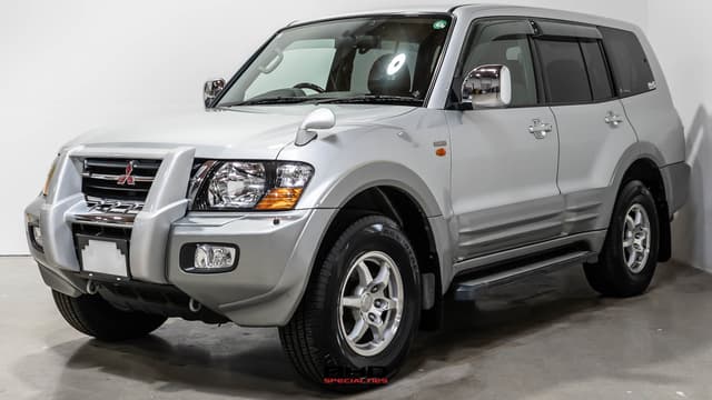 2001 Mitsubishi Pajero JDM car for sale — photo 3 of 25