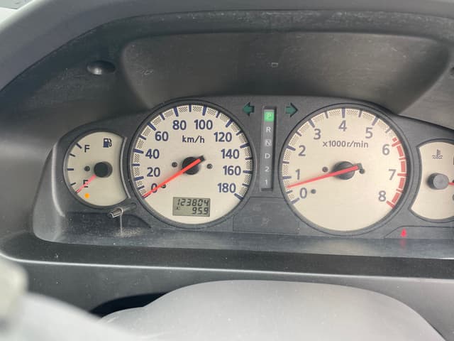 2007 Nissan Caravan JDM car for sale — photo 12 of 16