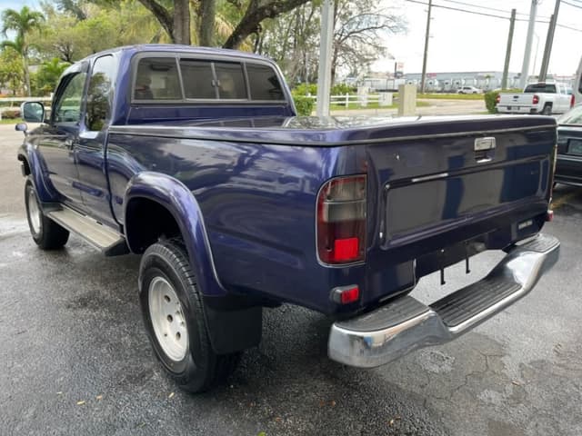1997 Toyota Hilux JDM car for sale — photo 5 of 19