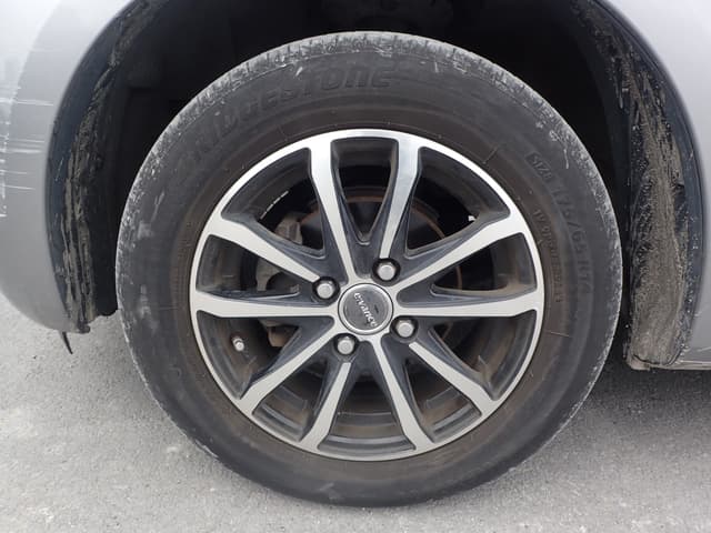 2009 Honda Fit JDM car for sale — photo 9 of 25