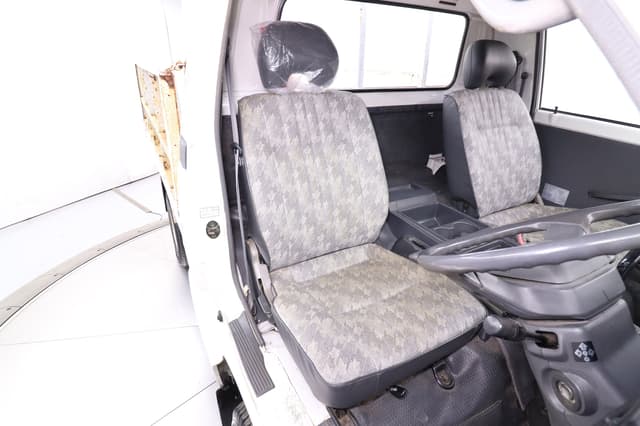 1997 Mitsubishi Delica JDM car for sale — photo 16 of 25