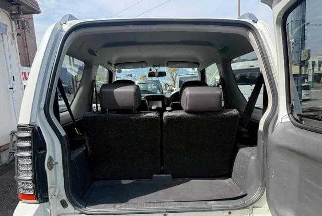 2008 Suzuki Jimny JDM car for sale — photo 19 of 25