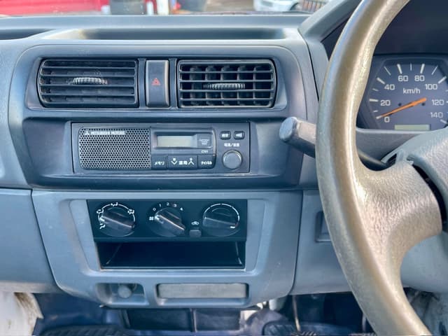 1999 Mitsubishi Minicab JDM car for sale — photo 19 of 25