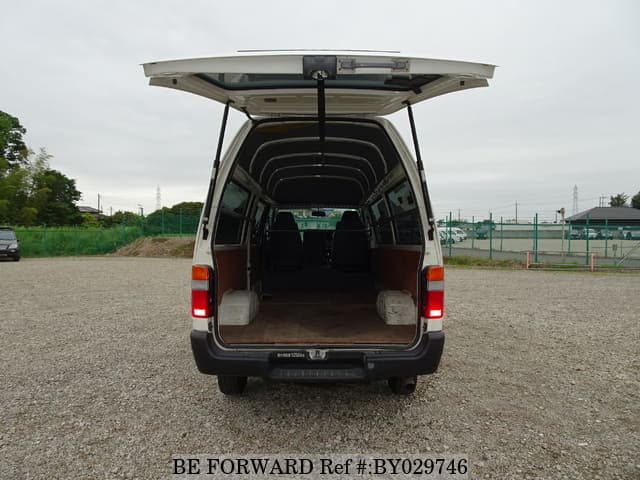 2003 Toyota HiAce JDM car for sale — photo 20 of 25
