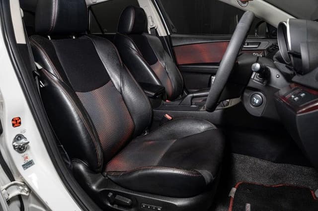 2010 Mazda Axela JDM car for sale — photo 17 of 19