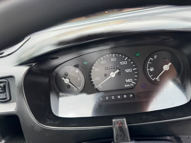 1999 Daihatsu Hijet JDM car for sale — photo 9 of 10
