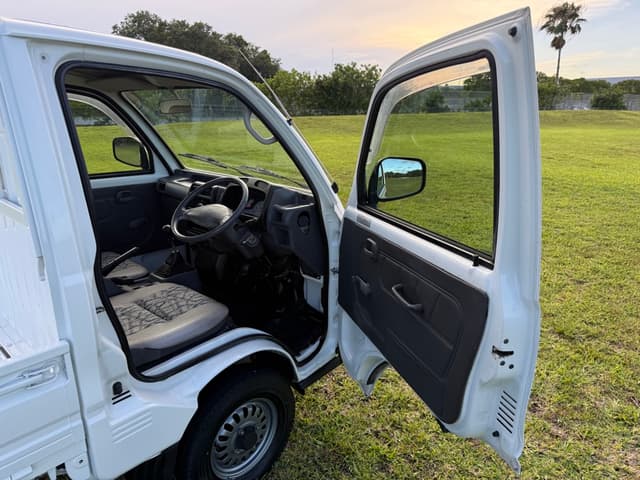 1998 Mitsubishi Minicab JDM car for sale — photo 13 of 25
