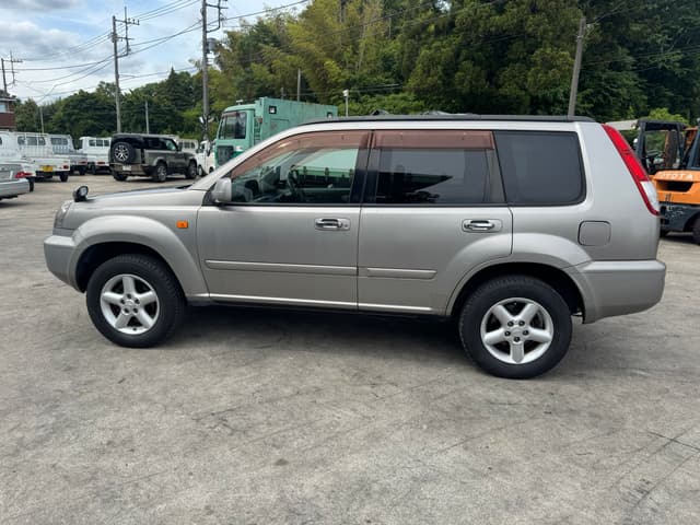2001 Nissan X Trail JDM car for sale — photo 10 of 15
