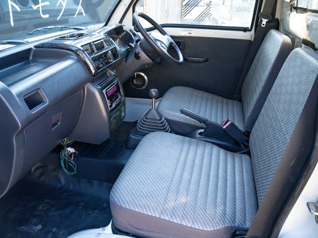1999 Daihatsu Hijet JDM car for sale — photo 12 of 18