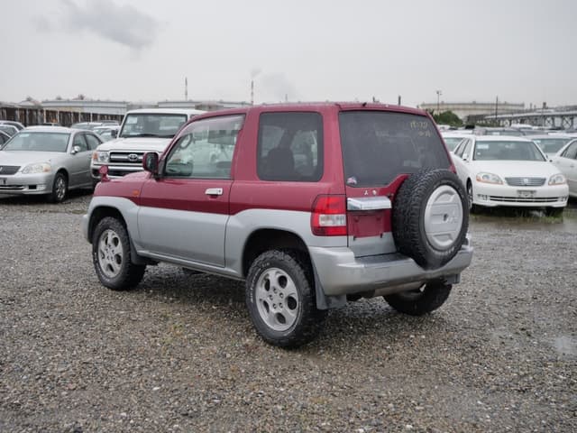 2000 Mitsubishi Pajero JDM car for sale — photo 7 of 25