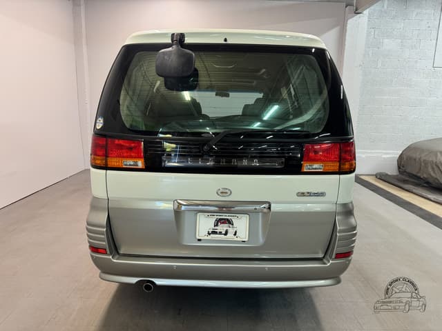 2001 Nissan Elgrand JDM car for sale — photo 19 of 25