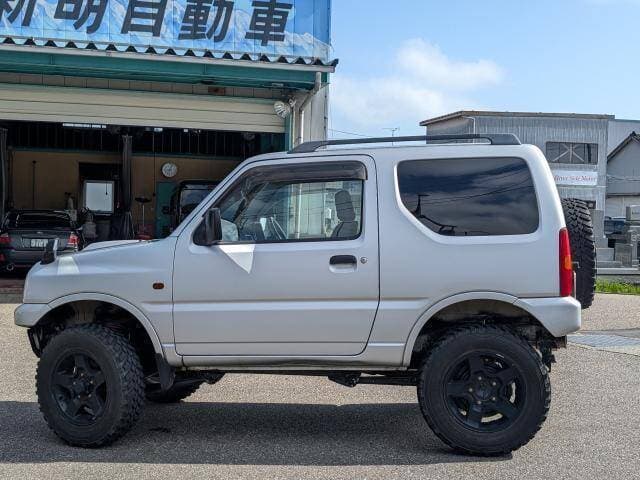 1999 Suzuki Jimny JDM car for sale — photo 4 of 20