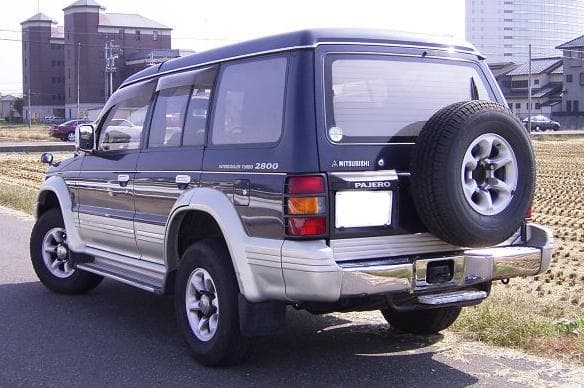 1994 Mitsubishi Pajero JDM car for sale — photo 2 of 3