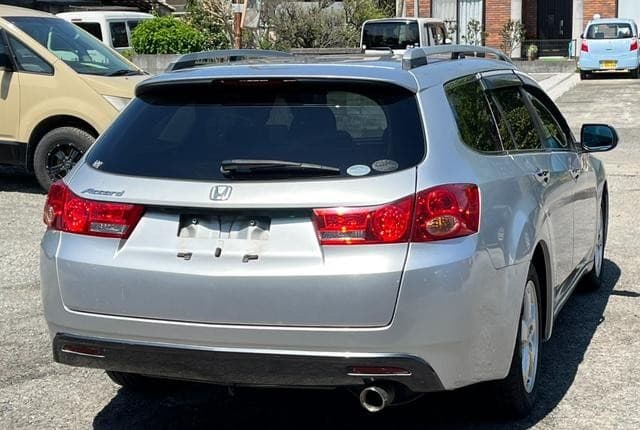 2011 Honda Accord JDM car for sale — photo 15 of 25