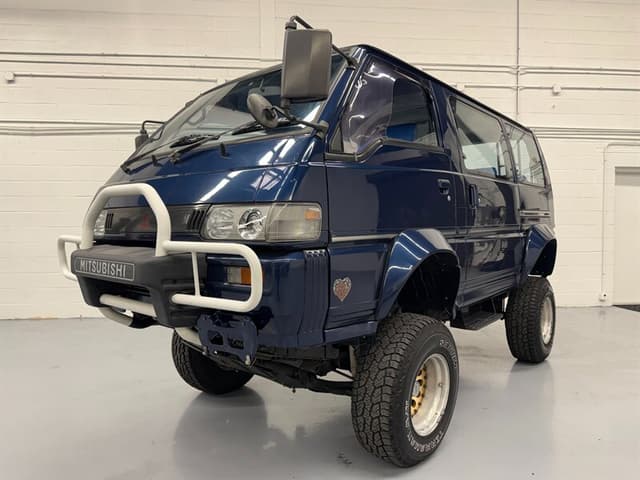 1993 Mitsubishi Delica JDM car for sale — photo 7 of 10
