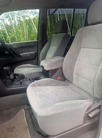 2001 Mitsubishi Pajero JDM car for sale — photo 4 of 5