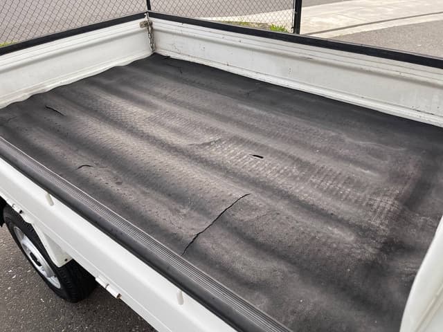1998 Daihatsu Hijet JDM car for sale — photo 13 of 25