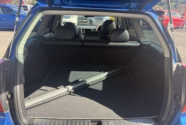 2005 Subaru Legacy JDM car for sale — photo 10 of 25