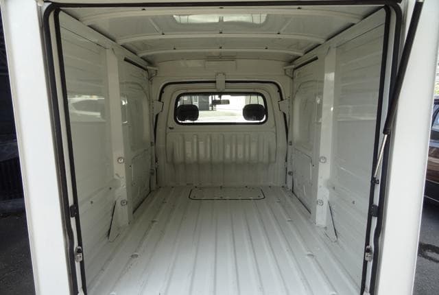 2010 Daihatsu Hijet JDM car for sale — photo 13 of 20