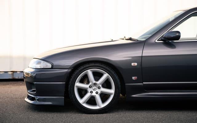 1995 Nissan Skyline JDM car for sale — photo 4 of 12