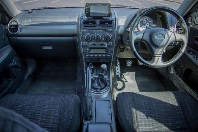 1999 Toyota Altezza JDM car for sale — photo 17 of 23