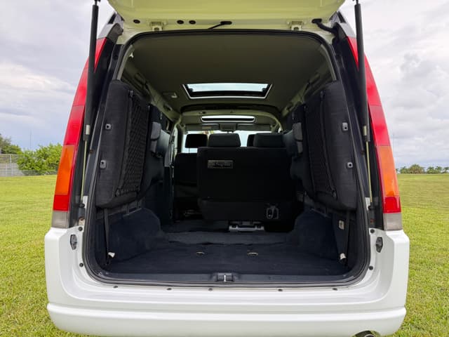 2000 Honda Stepwagon JDM car for sale — photo 22 of 25