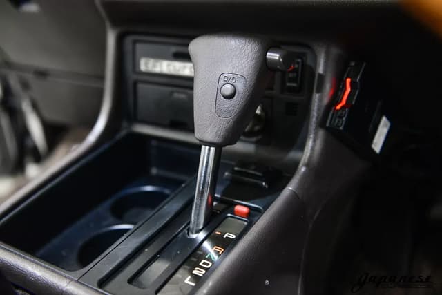 1996 Toyota HiAce JDM car for sale — photo 12 of 25